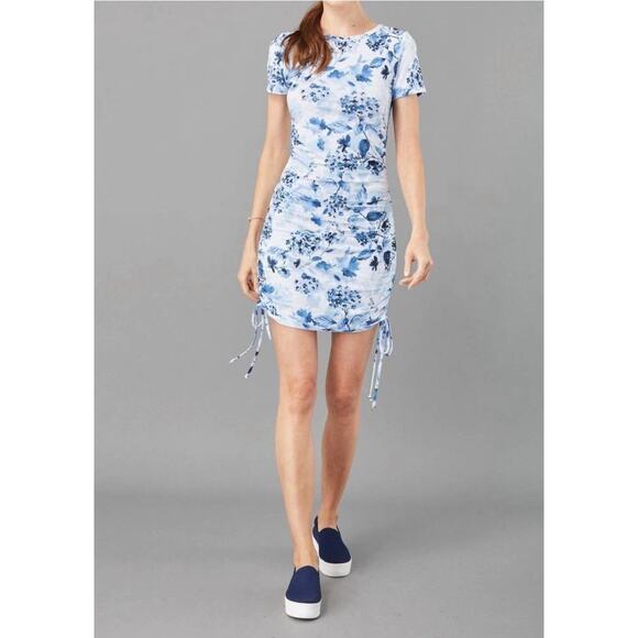 Lola & Sophie Dresses & Skirts - Lola & Sophie‎ Floral T-shirt Dress Sz S